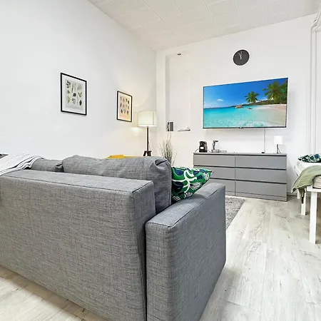 2 Zimmer Apartment Fuer 6 P, 15 Min Zum Flughafen Esslingen am Neckar Exterior photo