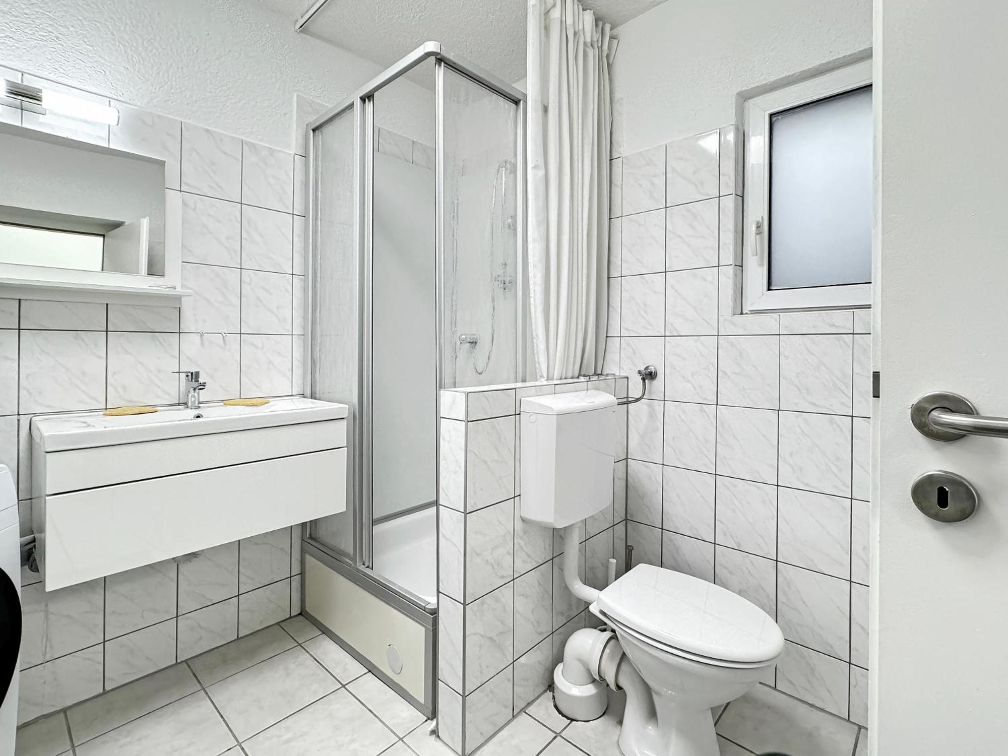 Apartment 2 Fuer 6 P, 15 Min Zum Flughafen Esslingen am Neckar